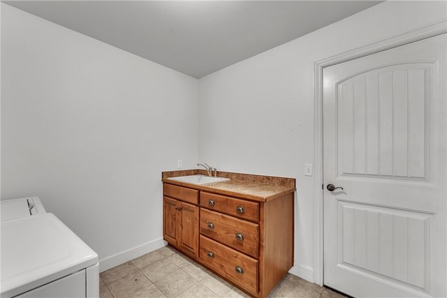 2944 Old Farmington Road, Fayetteville, AR 72704