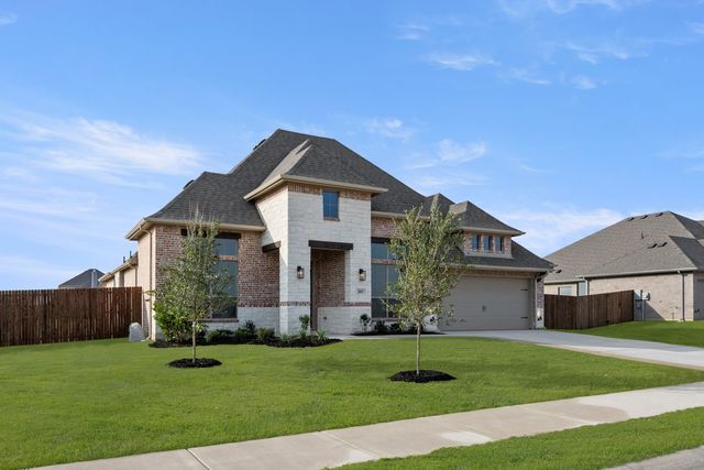 105 Grey Wolf Court, Godley, TX 76044