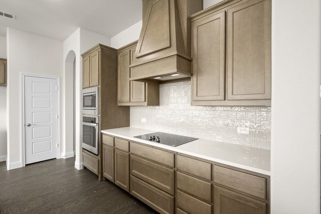 105 Grey Wolf Court, Godley, TX 76044