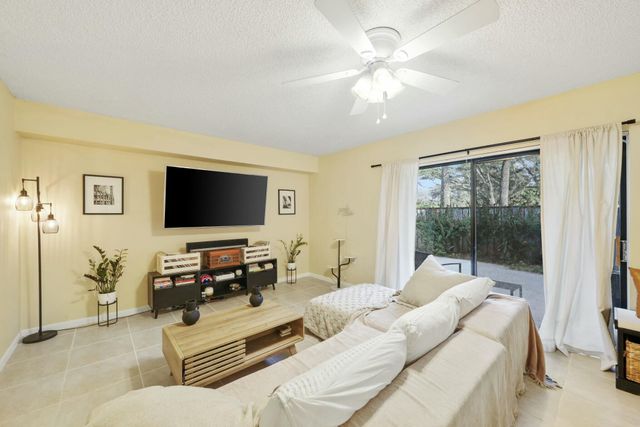 5110 51st Way, West Palm Beach, FL 33409