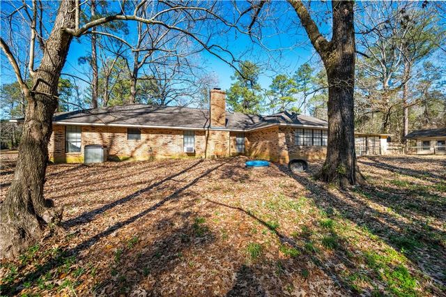 122 OLD BEAUBOUEF Road, Deville, LA 71328