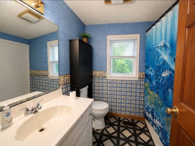 2114 Edgewood Rd, Dickson, TN 37055