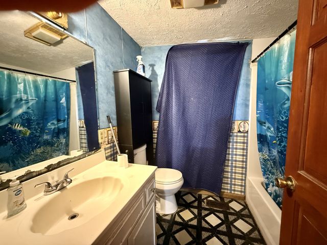 2114 Edgewood Rd, Dickson, TN 37055
