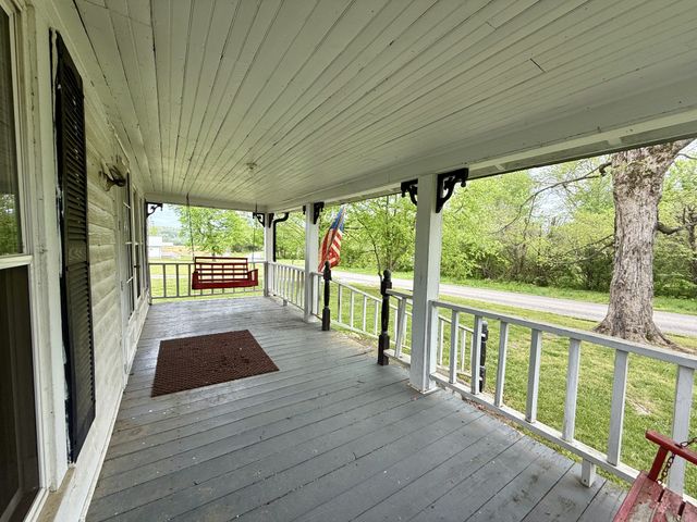 2114 Edgewood Rd, Dickson, TN 37055