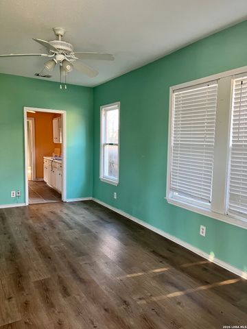 206 thompson, San Antonio, TX 78225