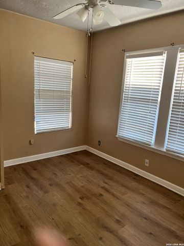 206 thompson, San Antonio, TX 78225