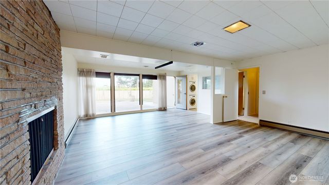 16020 7th Avenue SW, Burien, WA 98166