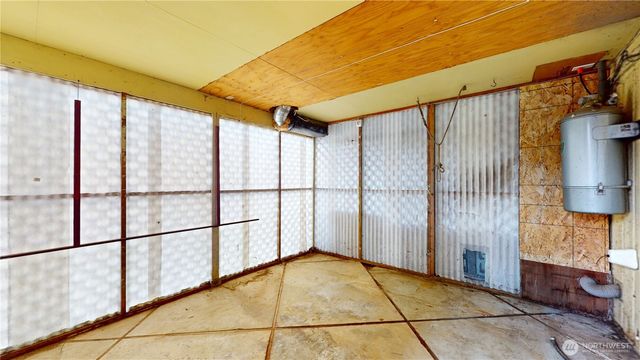 16020 7th Avenue SW, Burien, WA 98166