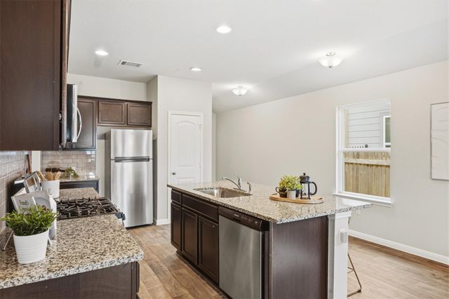 201 Yoakum ST, Leander, TX 78641