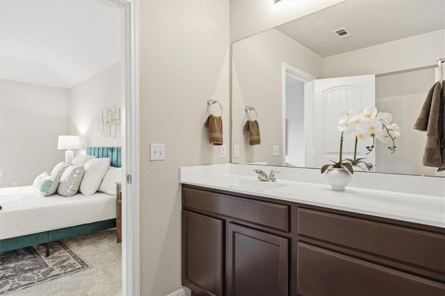 201 Yoakum ST, Leander, TX 78641