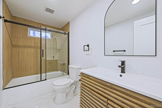 41 Nancy Place, Massapequa, NY 11758