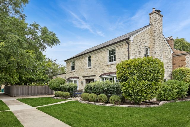 1104 Greenfield Street, Oak Park, IL 60302
