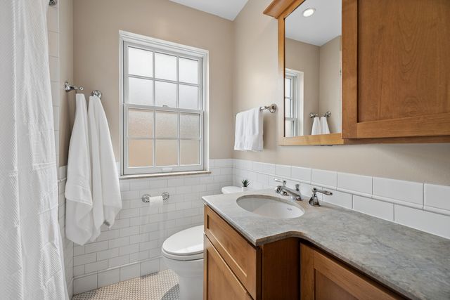 1104 Greenfield Street, Oak Park, IL 60302