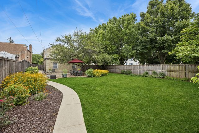 1104 Greenfield Street, Oak Park, IL 60302