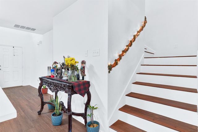 5722 Firethorn Drive, Dallas, TX 75249