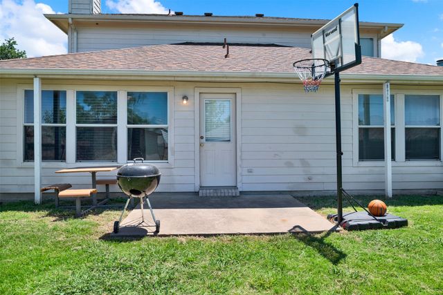 5722 Firethorn Drive, Dallas, TX 75249