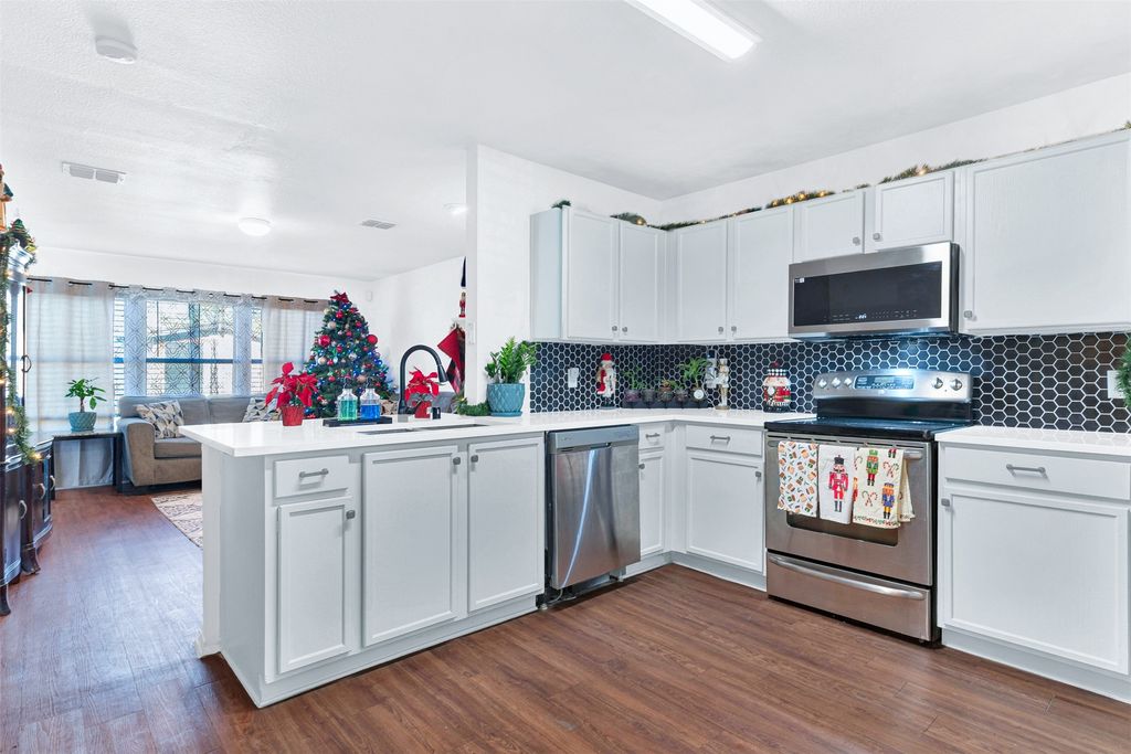 5722 Firethorn Drive, Dallas, TX 75249