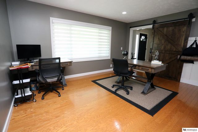 808 taylor Street, Papillion, NE 68046