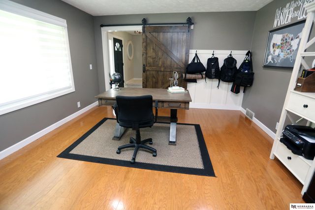 808 taylor Street, Papillion, NE 68046