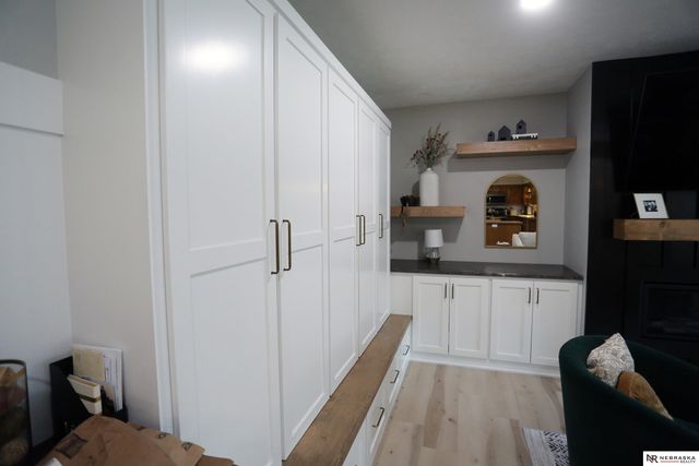 808 taylor Street, Papillion, NE 68046
