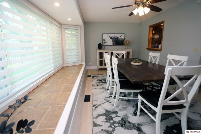 808 taylor Street, Papillion, NE 68046