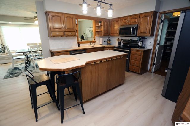 808 taylor Street, Papillion, NE 68046