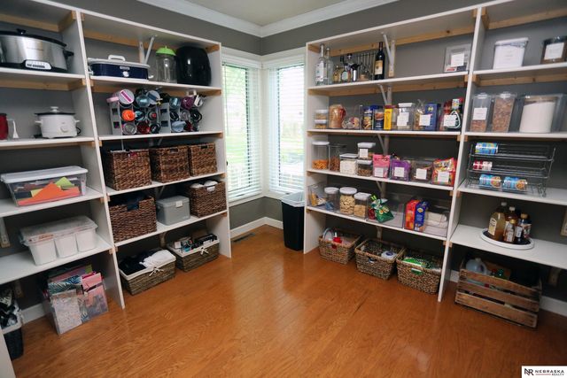 808 taylor Street, Papillion, NE 68046