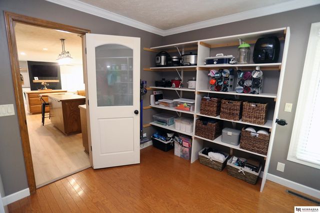 808 taylor Street, Papillion, NE 68046