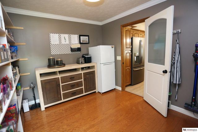 808 taylor Street, Papillion, NE 68046