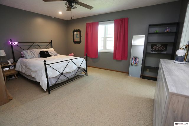 808 taylor Street, Papillion, NE 68046