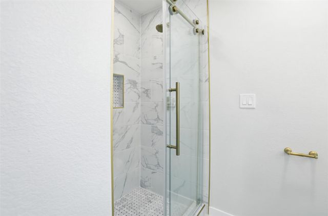 1722 Cherry Bend Drive, Houston, TX 77077