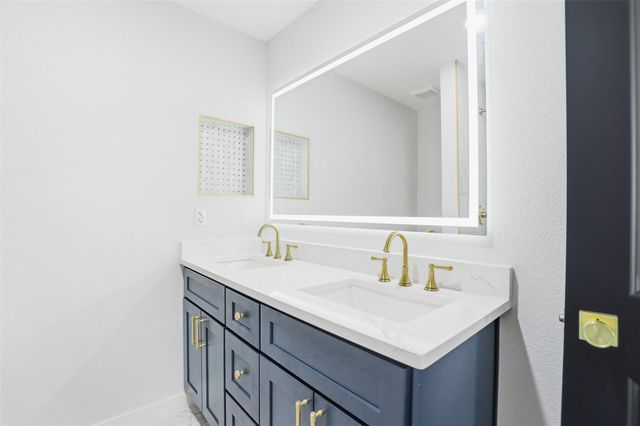 1722 Cherry Bend Drive, Houston, TX 77077