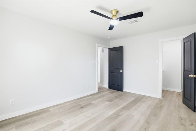 1722 Cherry Bend Drive, Houston, TX 77077