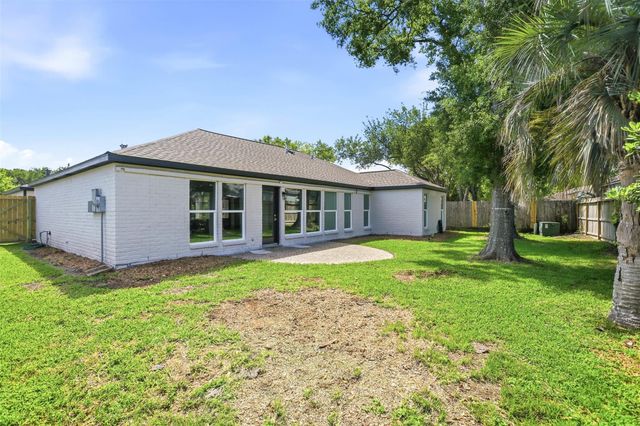 1722 Cherry Bend Drive, Houston, TX 77077