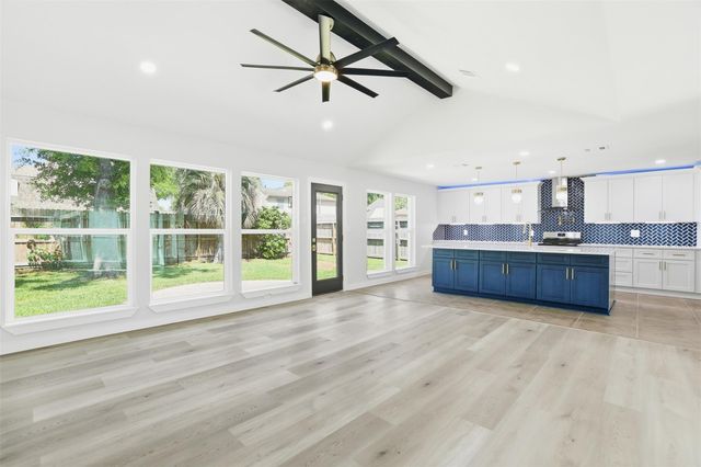 1722 Cherry Bend Drive, Houston, TX 77077