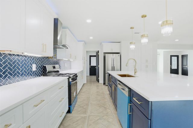 1722 Cherry Bend Drive, Houston, TX 77077