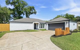 1722 Cherry Bend Drive, Houston, TX 77077