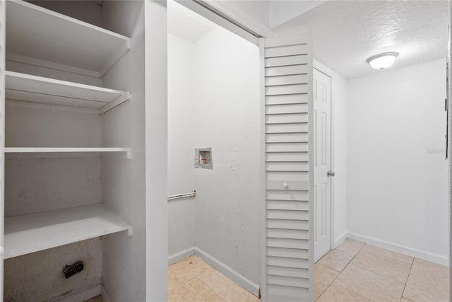 5175 LA MANCHA COURT 31, Orlando, FL 32822