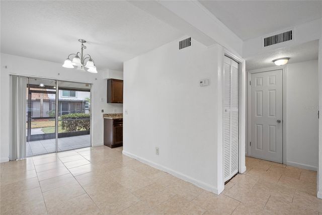 5175 LA MANCHA COURT 31, Orlando, FL 32822