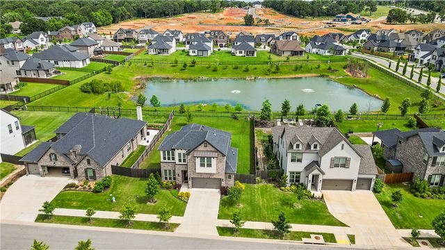 3864 W Violet Street, Fayetteville, AR 72704