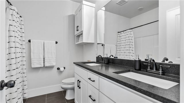 3864 W Violet Street, Fayetteville, AR 72704