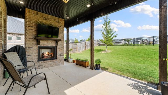 3864 W Violet Street, Fayetteville, AR 72704