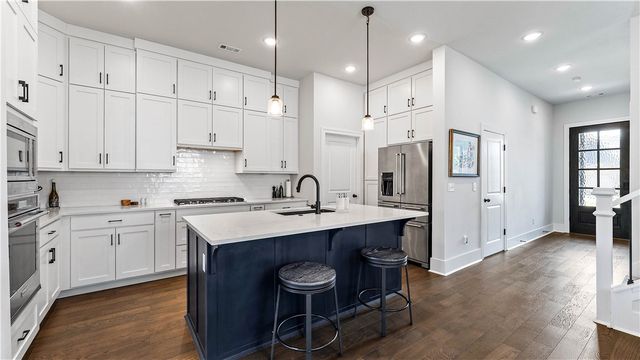 3864 W Violet Street, Fayetteville, AR 72704