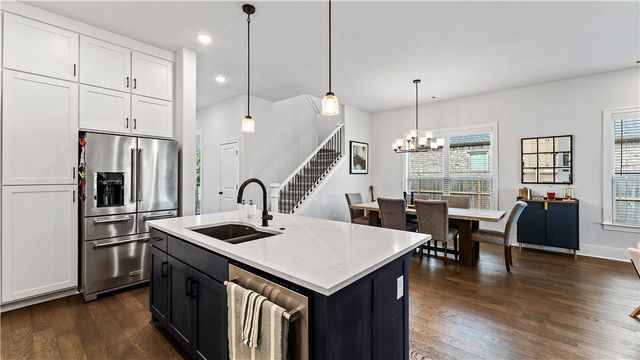 3864 W Violet Street, Fayetteville, AR 72704