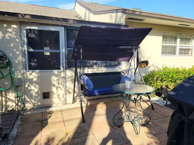 2790 E Ashley Drive E E, West Palm Beach, FL 33415