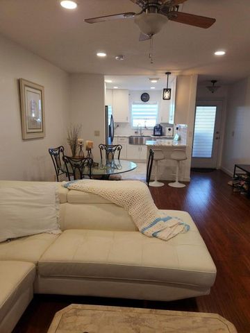 2790 E Ashley Drive E E, West Palm Beach, FL 33415