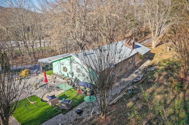 2184 Hyder Mountain Rd, Cookeville, TN 38506