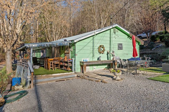 2184 Hyder Mountain Rd, Cookeville, TN 38506