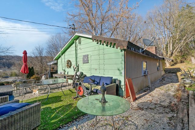 2184 Hyder Mountain Rd, Cookeville, TN 38506