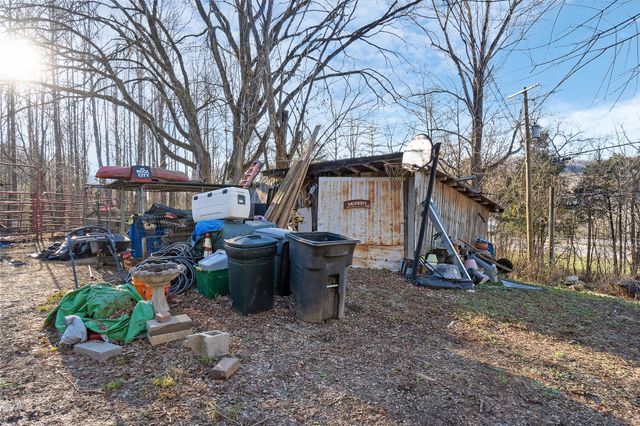 2184 Hyder Mountain Rd, Cookeville, TN 38506